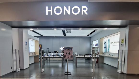 Honor cuenta con dos tiendas fuera de la capital.