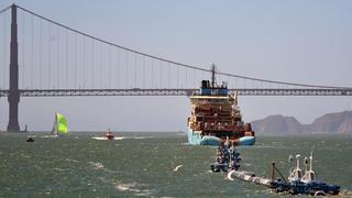 Así funcionala barrera flotante que podría limpiar la isla de basura del Pacífico