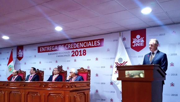 La ceremonia se realizó a las 11:00 horas en el auditorio de la sede del JNE. (Foto: Andina)
