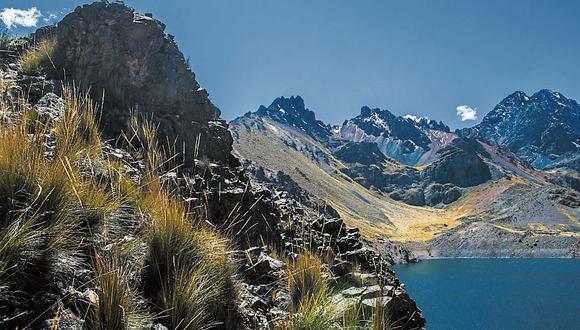Maravilla. La Laguna Rapagna es uno de los paisajes más hermosos a más de 4,000 metros de altura. (Foto: Héctor Becerra)