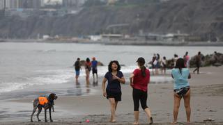 Navidad: personas llegan a la playa Los Yuyos y no portan mascarillas durante su visita 