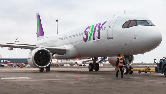 La aerolínea, con matriz en Chile, cuenta con una flota de 40 aeronaves A320neo de última tecnología, con capacidad para 184 pasajeros. (Foto: Instagram / @skyperú)