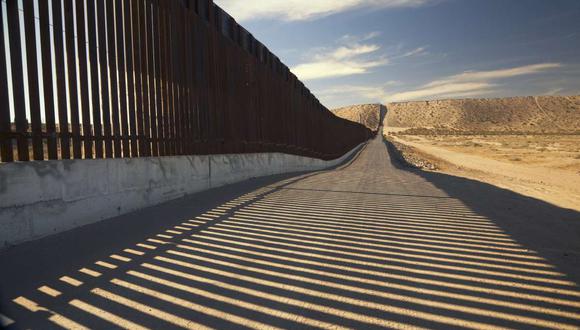 FOTO 1 | Estados Unidos - México, la frontera entre países está entre las mayores del mundo y posee una longitud de más de 3100 km. Va desde San Diego (California) hasta Chihuahua (México).