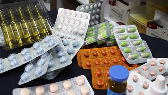 Proyecto de PL indica que los servicios de farmacia públicos están obligados a mantener un stock mínimo del cincuenta 50% de medicamentos genéricos.