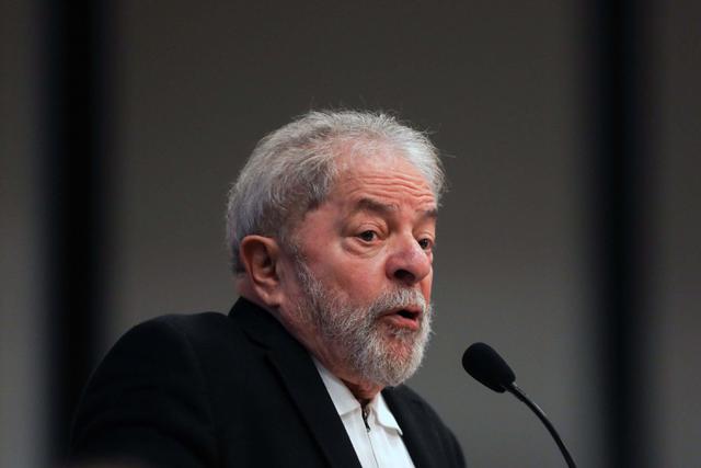 Foto 4 | Pero el terremoto de Odebrecht ha tenido más coletazos en Brasil, donde las indagatorias alcanzan a ministros, parlamentarios y al expresidente Luiz Inácio Lula da Silva. El exmandatario, quien niega las acusaciones, es una de las principales cartas para las presidenciales de este año, pero no está claro que logre competir: hay un pedido de prisión en su contra.