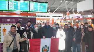 Primer grupo de peruanos que huyeron de Ucrania por invasión rusa llegará esta noche a Lima