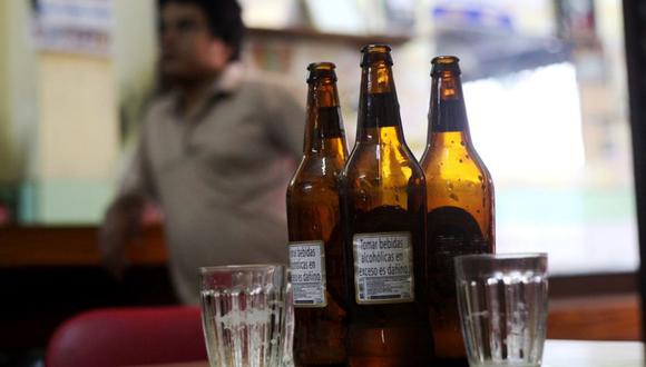 Caída en consumo de bebidas alcohólicas genera cierre de cerveceras