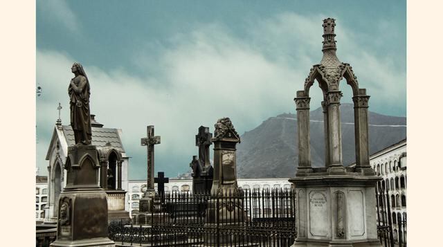 En este lugar hay obras del español Damián Campeny y de los franceses Louis Ernet Barrias, Émile Robert y Antonin Mercie (estos dos últimos trabajaron en la Cripta de los Héroes). (foto: Diana Chávez).