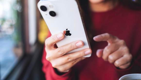 El teléfono iPhone representa, con US$ 205,489 millones en ingresos, más de la mitad del total de facturación de la compañía. (Foto: Shutterstock)