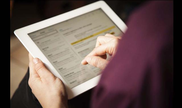 FOTO 2 | Habilidades básicas de computación como correo electrónico y Microsoft Word. En este punto de la historia, saber usar el correo electrónico o Microsoft Word es casi equivalente a saber leer o manejar matemáticas básicas. Es decir, no son diferenc