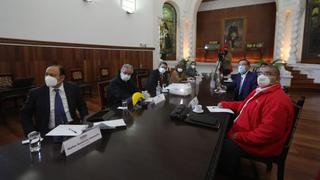 Defensoría del Pueblo y Contraloría piden que crisis política se resuelva a la brevedad