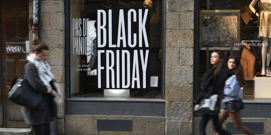 Este año el 53.44% de peruanos comprarán productos durante el Viernes Negro de ofertas. (Foto: AFP)