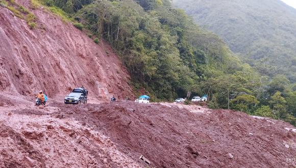Huaico bloqueó vía Oxapampa - Pozuzo. (Foto referencial)