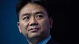 La historia detrás del arresto de multimillonario CEO chino en EE.UU.