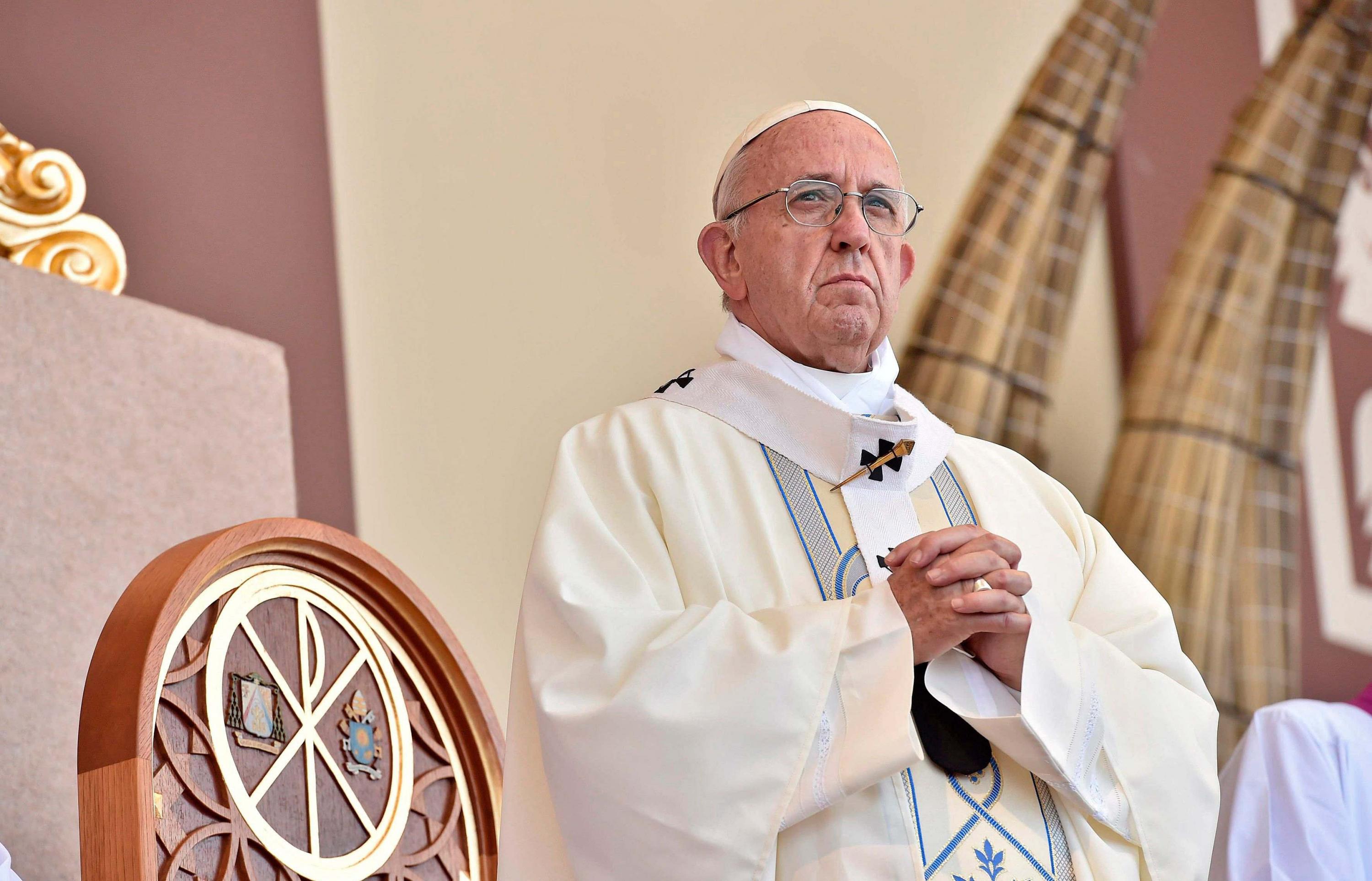 FOTO 19 | “Roguemos que la crisis política no solo en Perú sino en Latinoamérica, hoy podemos hablar que gran parte de Latinoamérica sufre gran decadencia en su política, y debe parar la corrupción, que siempre existió y que debe existir porque así se da, sino de te tapo esto y tú me tapas esto. El caso Odebrecht es simplemente una anécdota chiquita. No del negociado político, sino de “te tapo eso y me tapas lo otro (…) La denuncia no es la única arma”