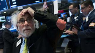 Wall Street cae tras comentarios de Powell sobre fortalecimiento de la economía