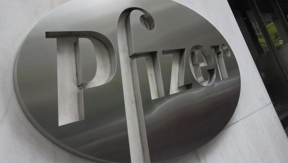 Pfizer había dicho el martes que permitiría a los fabricantes de genéricos suministrar su píldora para el COVID-19 en 95 países de ingresos bajos y medios mediante un acuerdo de licencia con el grupo internacional de salud pública Medicines Patent Pool (MPP). (Foto: AFP)