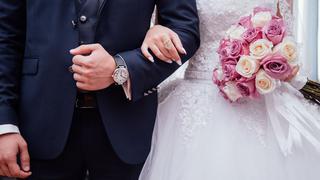 Siguen las bodas en Las Vegas, pero con medidas sanitarias