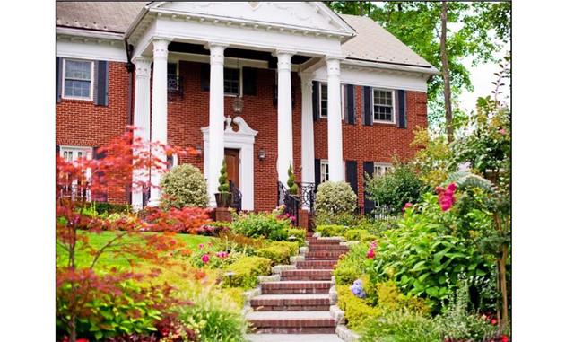 Foto 6 | Entre los inmuebles revalorizados está la casa de infancia de Donald Trump, que aunque no se encuentra en Manhattan ni en ningún barrio de lujo, sino en el distrito neoyorquino de Queens.
