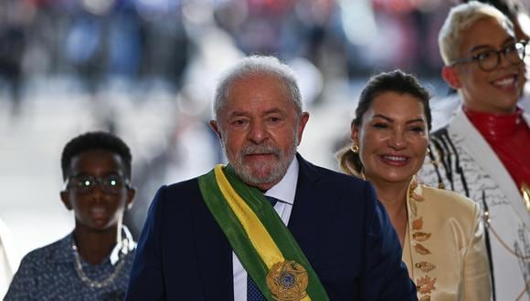 Lula dedicó su primer día en el poder a la política exterior y tuvo sendas reuniones bilaterales con los miembros de una veintena de las delegaciones extranjeras que asistieron a su investidura. (Foto: Andre Borges | EFE)