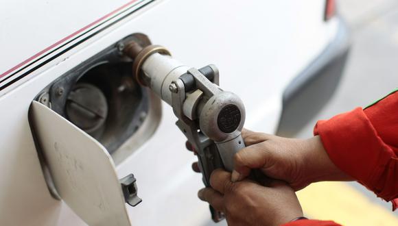 El gobierno colombiano avaló el aumento de la gasolina a casi US$ 3 por galón. (Foto: USI)
