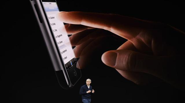 Foto 3 | Como se esperaba, la pantalla tecnológica de OLED ofrece una imagen más nítida y de mayor constraste al  iPhone, bautizados IPhone 8 y el más grande Iphone 8 Plus. (Foto: Reuters)