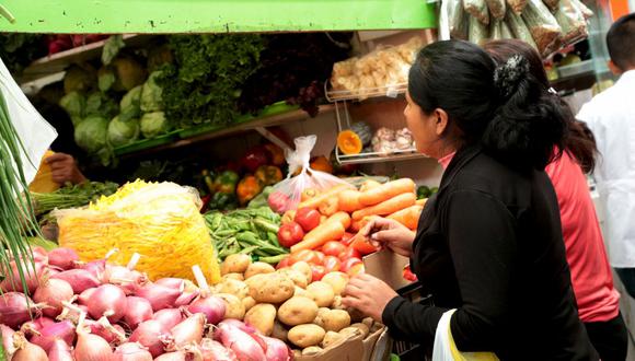 Precios de alimentos subieron más de 1% en setiembre, según INEI.