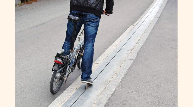 9. El ascensor de bicicletas de Trondheim (Noruega): El ascensor de Trampe, el primero y único en su especie, ayuda a los ciclistas de Trondheim a subir los casi 150 metros de cuesta que divide al pueblo en dos alturas. La idea es sencilla: se pone el pie
