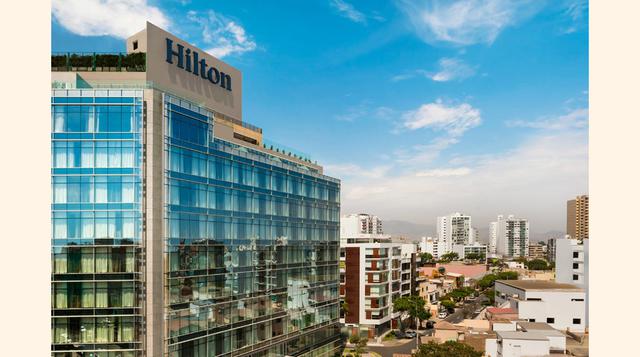 Hilton Lima Miraflores (Lima). El hotel es uno de los más valorados por los visitantes por su ubicación muy cerca del corazón de Miraflores.