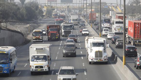 El ministro de Transportes y Comunicaciones, Edmer Trujillo, indicó que el decreto de urgenia responde a una medida que los transportistas venían reclamando. (Foto: GEC)