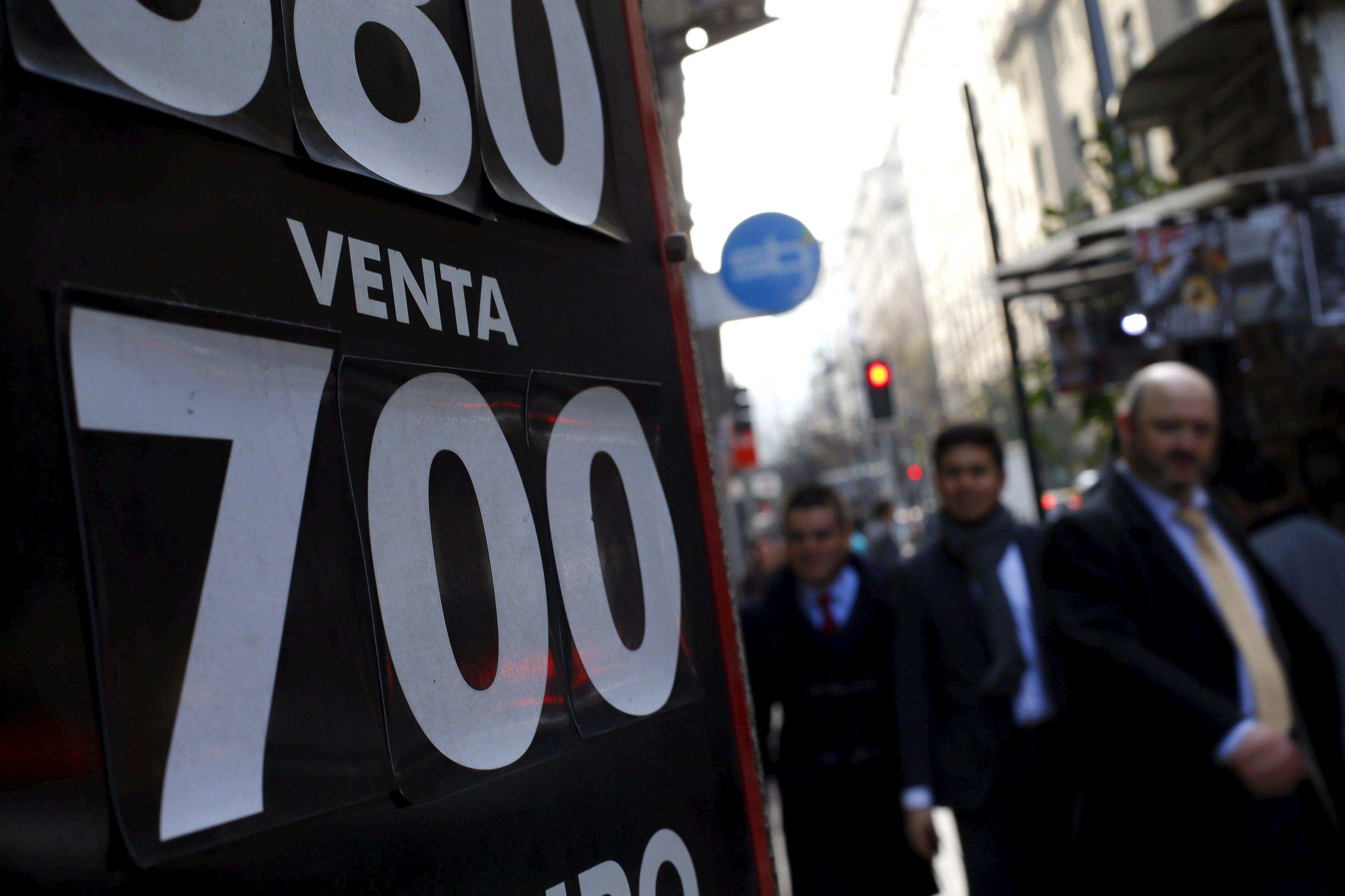 El banco central de Chile anunció ayer que intervendría en el mercado cambiario. (Foto: Reuters)