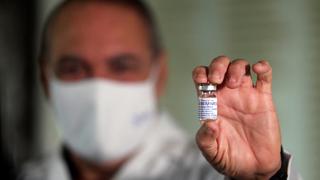 Antonio Pratto: “Se debería autorizar a los privados a importar vacunas, pero hoy es difícil de conseguir”