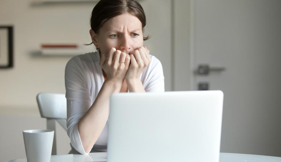 FOTO 1 | 1. Miedo al cambio. El cambio, de cualquier tipo, es algo aterrador. De hecho, nuestros cerebros están programados para evitar el cambio. Lo natural es buscar una existencia cómoda y segura. Nos resistimos al cambio porque aparece como una amenaza a nuestro status quo. Pero esta comodidad puede evitar que hagamos cosas que nos permitan seguir avanzando. (Foto: Freepik)