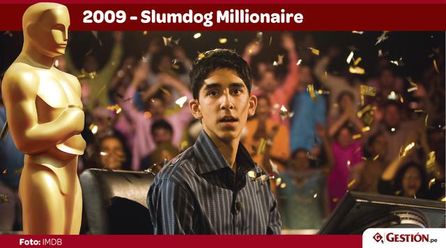 Slumdog Millionaire. ¿Quién dijo que ser millonario era fácil? Cuando un simple muchacho de los barrios bajos de India avanza sin equivocarse en un conocido programa de televisión (cuyo premio mayor son 20 millones de rupias), hasta la Policía comienza a 