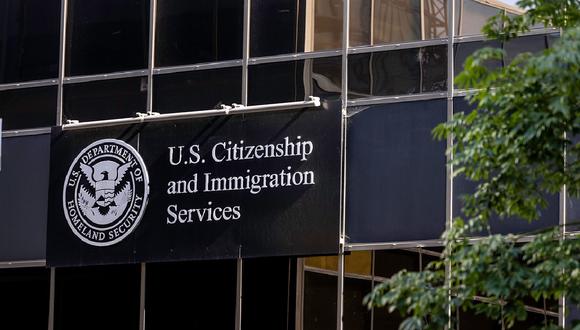 El Servicio de Ciudadanía e Inmigración (USCIS) cambió las tarifas desde el 1 de abril de 2024 
(Foto: USCIS)