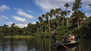 Más de 100 canoeros reducen sus viajes hasta en 85% por bloqueo de la Interoceánica