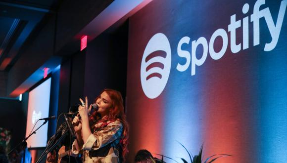 Spotify también señaló que el total de usuarios activos mensuales, incluidas cuentas gratuitas, creció un 26%, hasta los 217 millones, en comparación con el mismo trimestre en 2018. (Foto: AFP)