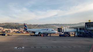 Aeropuerto de Cusco reanuda sus operaciones al mediodía tras cierre temporal