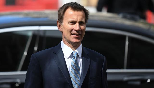 El ministro de Relaciones Exteriores, Jeremy Hunt, de 52 años, defendió permanecer en la Unión Europea en 2016, antes de cambiar de opinión decepcionado por la actitud "arrogante" de Bruselas.&nbsp;(Foto: AFP)