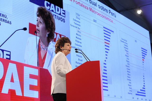 "No hay mercado interno suficiente para que sea el motor del crecimiento que el Perú necesita", dijo Liliana Rojas-Suárez.
 (Foto: CADE 2017)