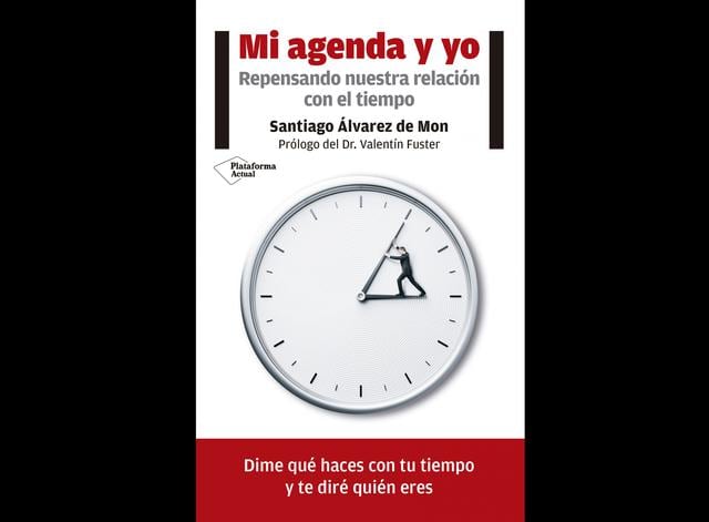 Foto 9 | ‘Mi agenda y yo’. Es un libro que busca establecer una conversación entre autor y lector. A diferencia, sin embargo, de los diálogos de la Grecia clásica, no ofrece respuestas. Nuestra agenda es el estetoscopio que nos permite explorar a qué damos prioridad en la vida, a qué dedicamos nuestro tiempo y nuestras energías. ‘Mi agenda y yo’ es un texto de acompañamiento, para que el lector no transite en solitario por los caminos que bosquejan las preguntas que Santiago Álvarez de Mon le plantea. “Mi agenda y yo” es una obra de madurez, acaso la más personal de Santiago Álvarez de Mon. Solo así puede establecerse la necesaria intimidad con el lector, y que este pueda responder a la pregunta con la que arranca el libro: ¿quién soy?. Autor: Santiago Álvarez de Mon  / Editorial: Plataforma Editorial