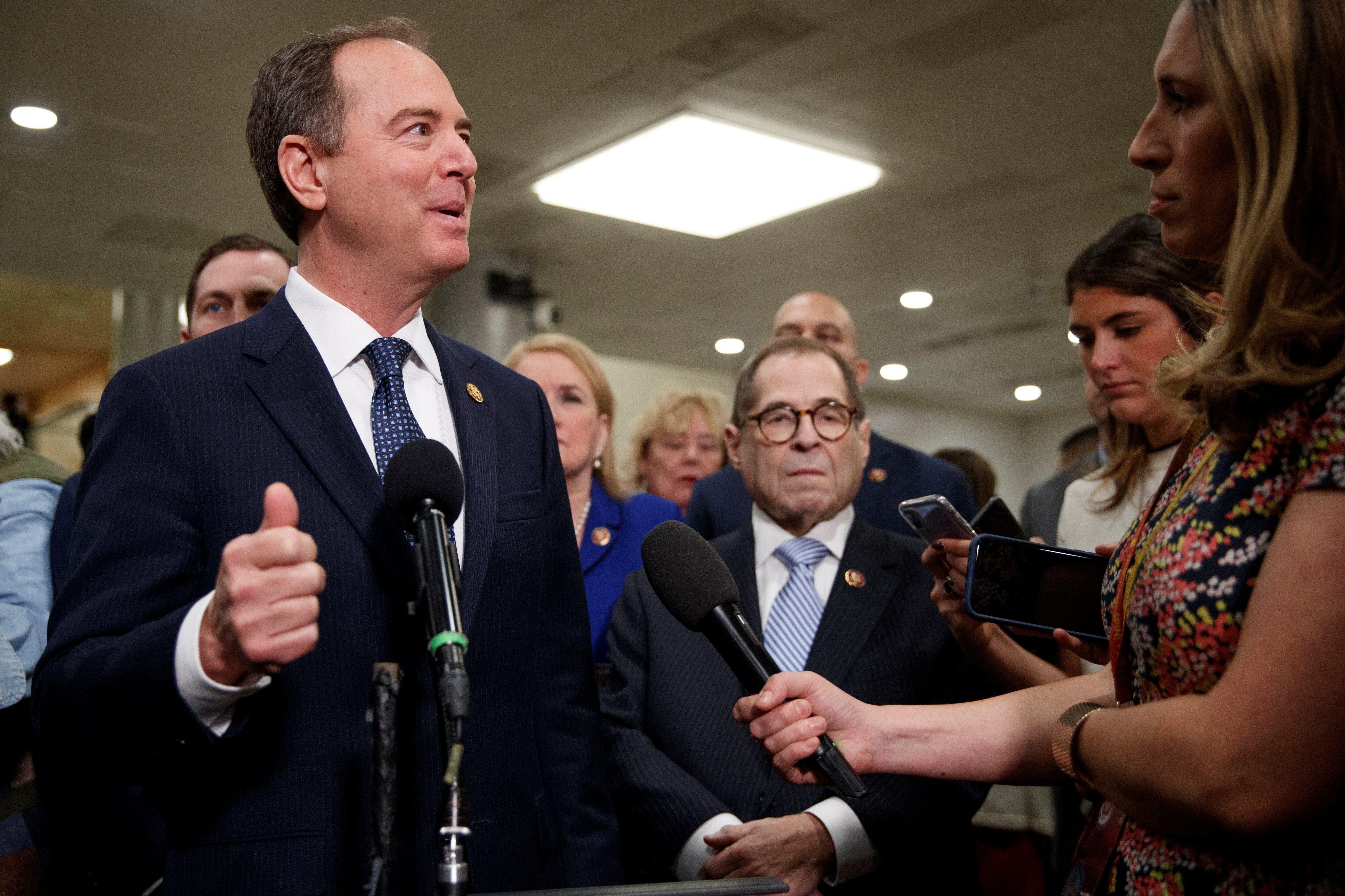 Schiff acusó a Trump de haber "socavado la integridad de las elecciones" de EE. UU., al condicionar la entrega de casi 400 millones de dólares en ayuda a Ucrania. (Foto: EFE)