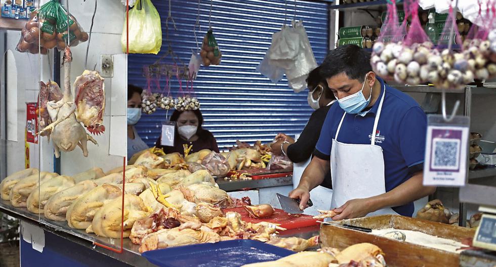Baja el precio del kilo de pollo en los mercados mayoristas de Lima |  PERÚ
