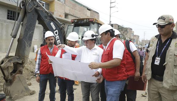 El contralor Nelson Shack expresó su preocupación por la falta de articulación de los tres niveles de gobierno, en especial del gobierno nacional para apoyar a la población afectada con los embates de la naturaleza. foto: Contraloría.