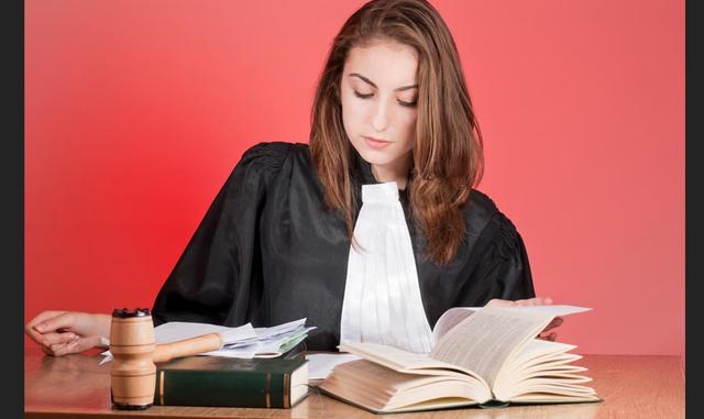 3) Deberá ser una persona con mucho interés en temas sociales, culturales y jurídicos.