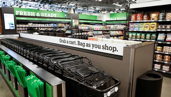 En los últimos años, Amazon había apostado por abrir toda una serie de tiendas físicas con distintos conceptos, desde supermercados a espacios especializados en productos de electrónica con su marca. REUTERS/Jason Redmond
