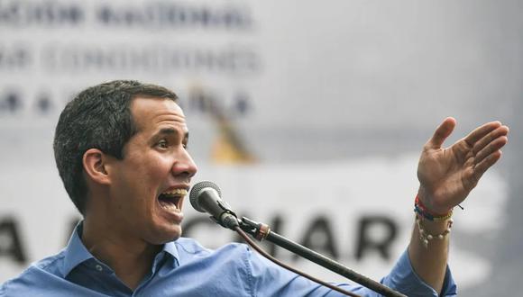 La disidencia se deriva del fracaso del Gobierno de Guaidó para derrocar al presidente, Nicolás Maduro, y de las discrepancias sobre el manejo de activos en el extranjero, dijeron las personas. Es probable que la división fortalezca a Maduro antes de las elecciones del 21 de noviembre para alcaldes y gobernadores, las primeras en tres años en las que la oposición planea participar. Todavía tiene que unificarse en torno a los candidatos en los pocos cargos en los que tiene una oportunidad, y la disputa sobre Guaidó se suma al desorden. (Foto: Bloomberg)