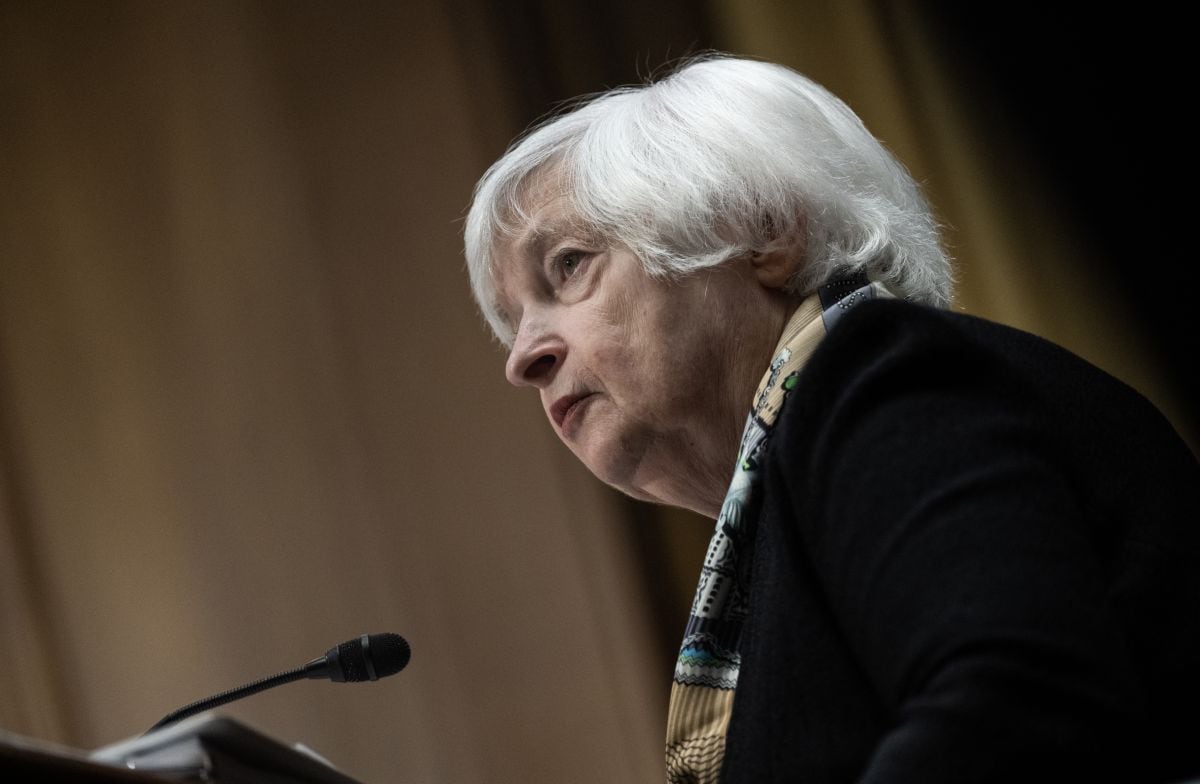 Yellen pledges to protect bank deposits, but more might be needed