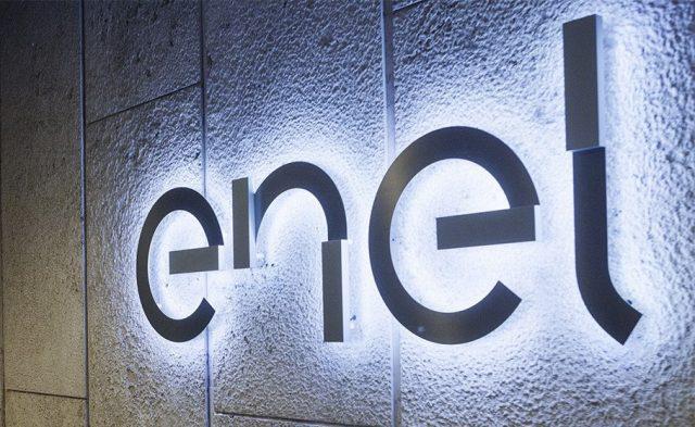 La compañía eléctrica Enel anunció que la masificación de los medidores inteligentes iniciaría en el 2022, pues Osinergmin no reconoció a los medidores inteligentes como parte de la tarifa eléctrica, dijo el gerente de Finanzas de Enel, Guillermo Lozada.