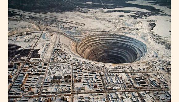 Mina de diamantes de Mirny. Siberia, Rusia. (Foto: Ciudad Viral).